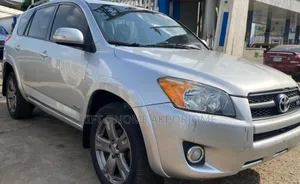 Toyota RAV4 V6 2009 Silver