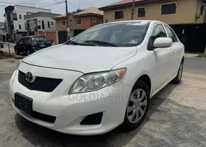 Toyota Corolla 2009 White