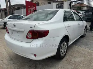 Toyota Corolla 2009 White