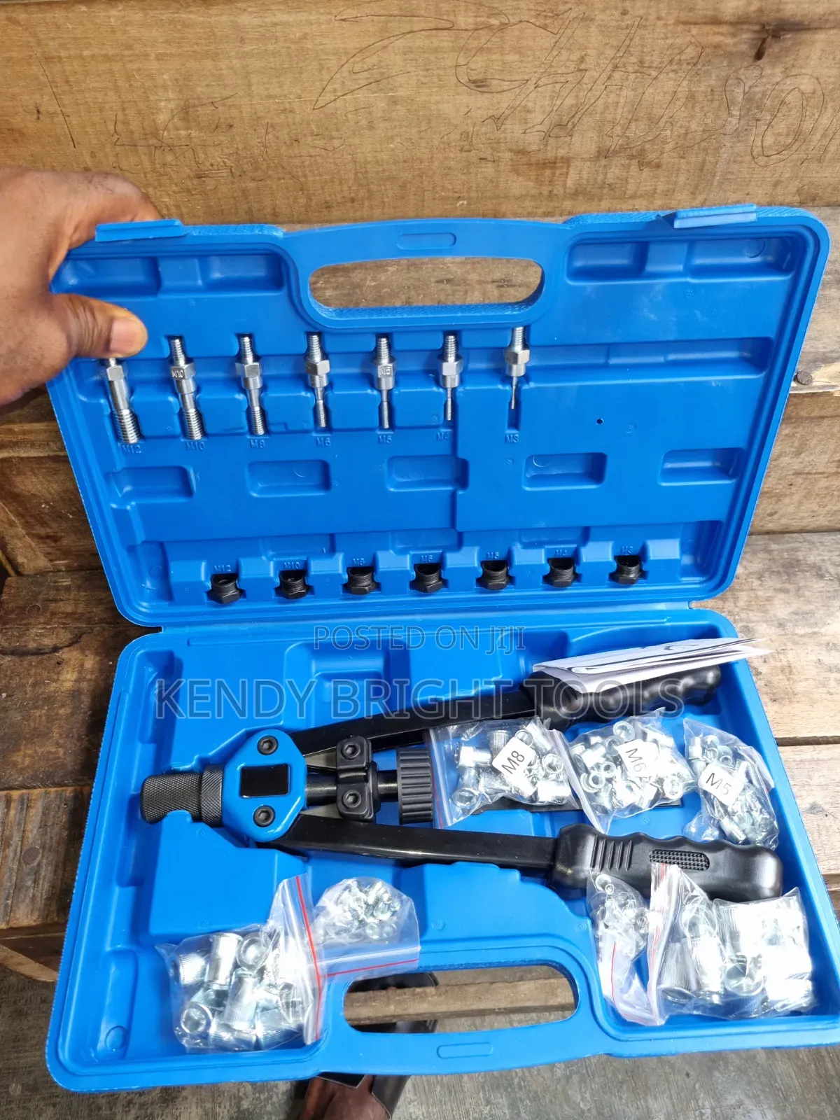 Nut Riveting Machine