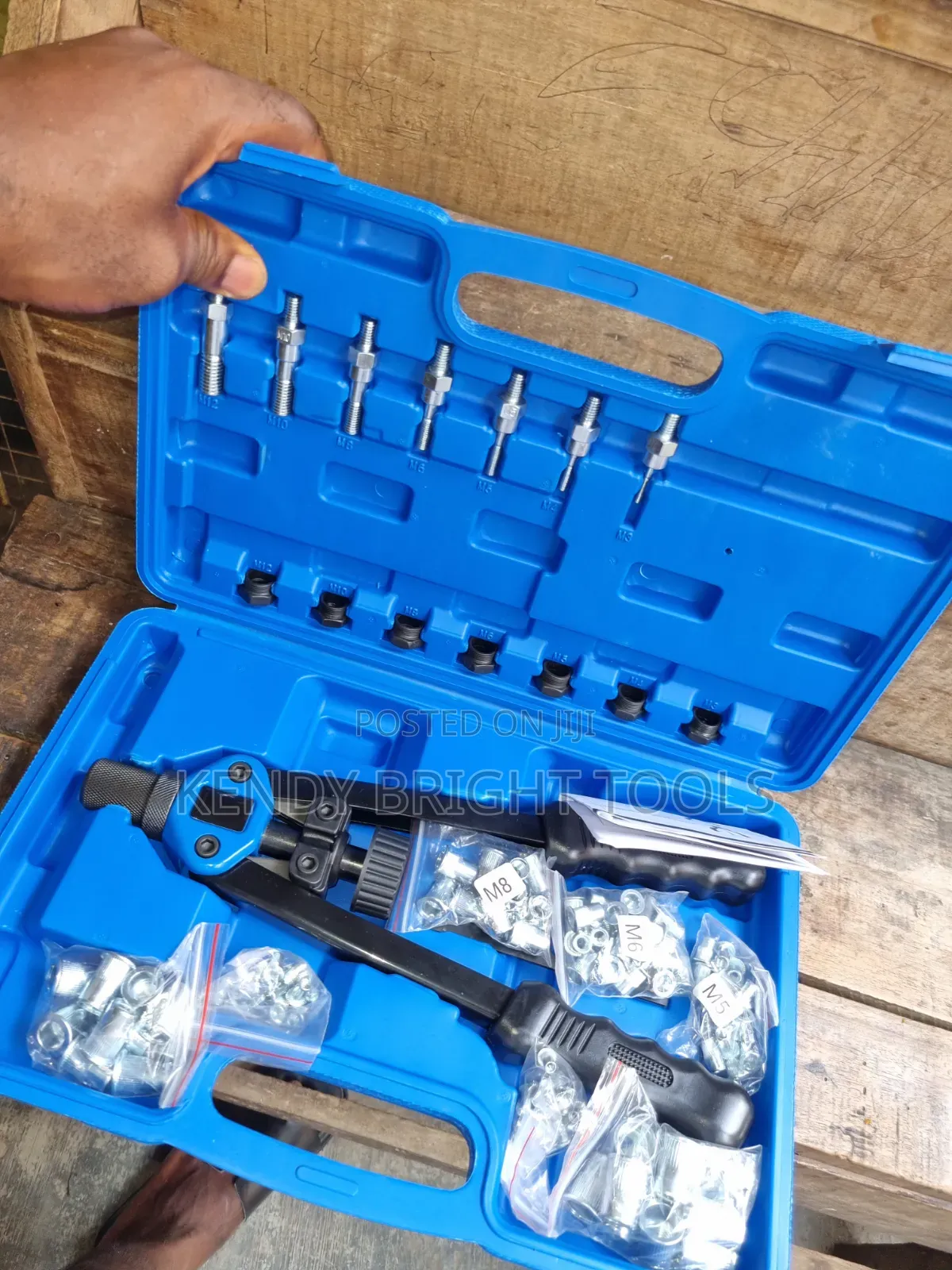 Nut Riveting Machine