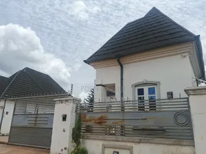 3bdrm Bungalow in Sawmill Road, Benin City for sale