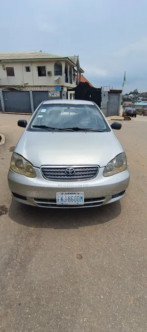 Toyota Corolla LE 2004 Silver