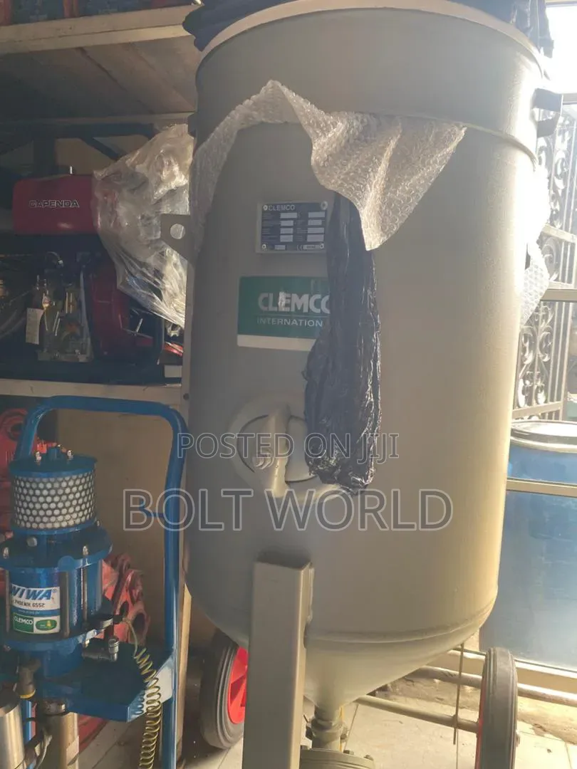 Clemco Sandblasting Machine 200l
