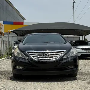 Hyundai Sonata Limited 2.0T Sedan (2.0L 4cyl 6A) 2011 Black