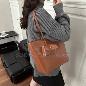 Becca Quality Glossy Patent Leather Tote Bag With Mini Purse
