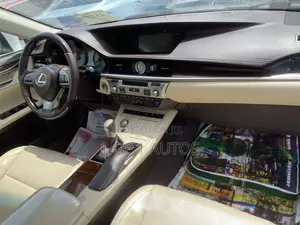 Lexus ES 350 FWD 2017 White