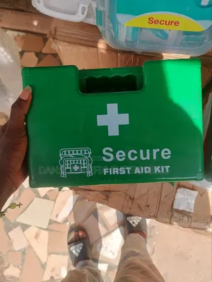 Kit First Aid Box