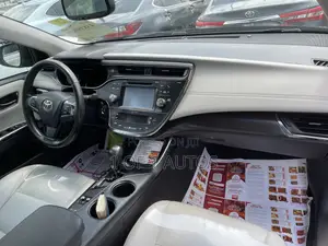 Toyota Avalon XLE FWDSedan (3.6L 6cyl 6A) 2016 Black