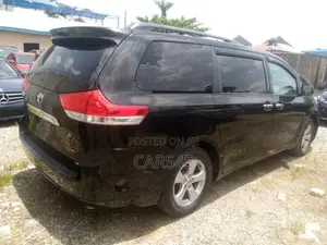 Toyota Sienna 2014 Black