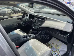Toyota Avalon Limited Sedan FWD (3.5L 6cyl 6A) 2013 Gray