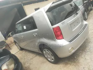 Toyota Corolla 2010 Silver
