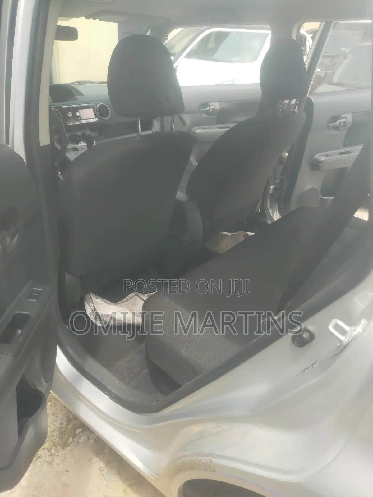 Toyota Corolla 2010 Silver