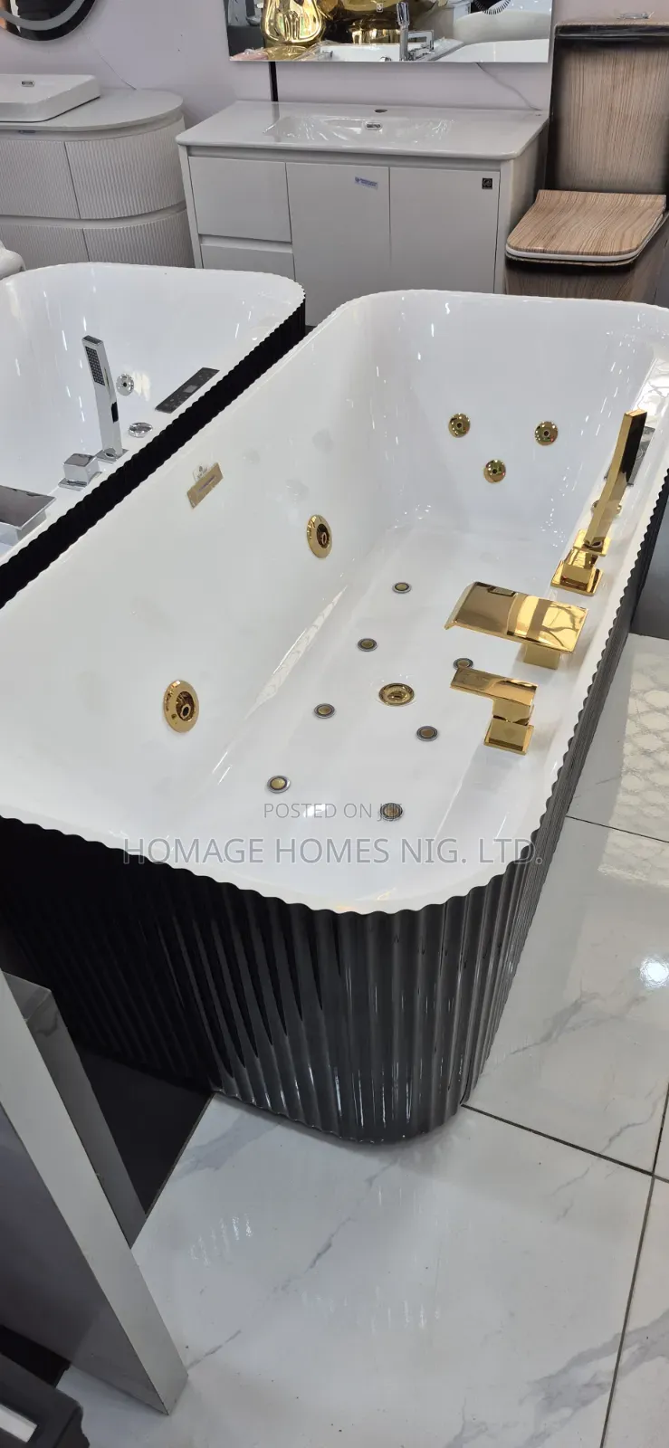 Luxury Jacuzzi Wit Tap 02