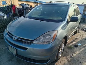 Toyota Sienna 2006 Blue
