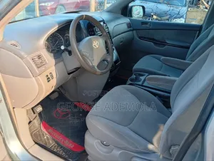 Toyota Sienna 2006 Blue