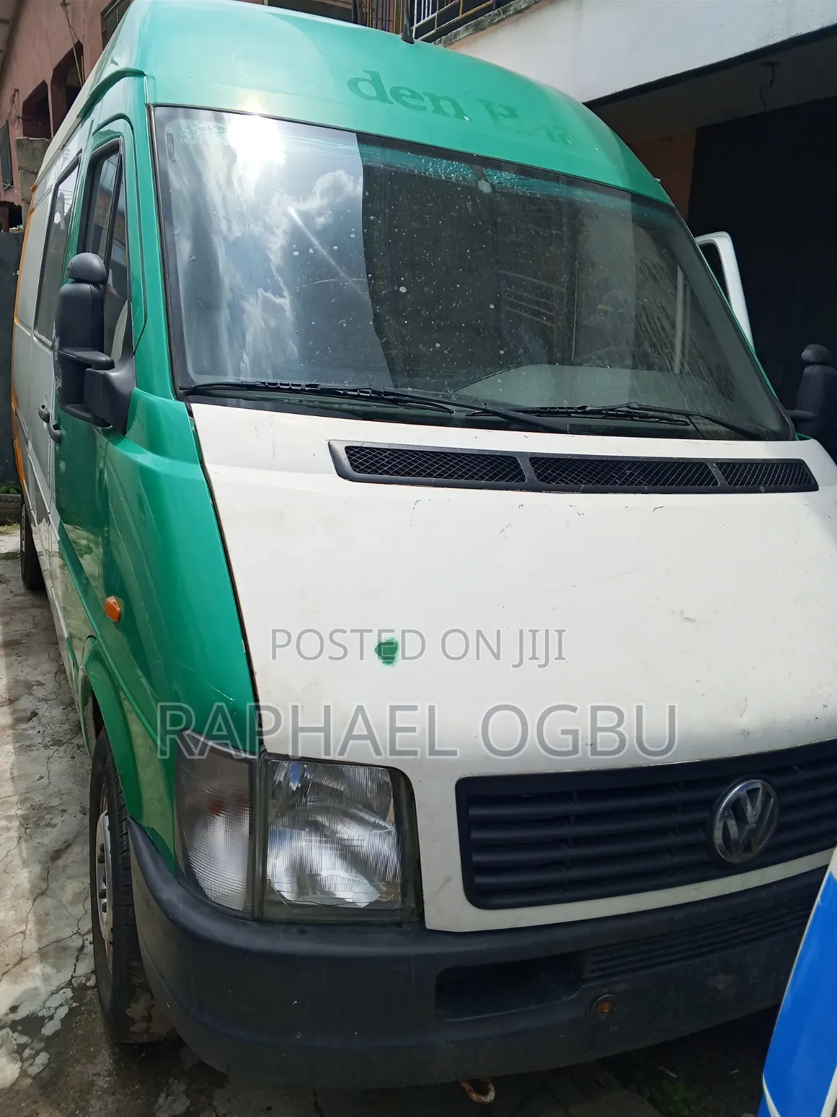Volkswagen LT 2000 White