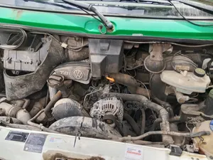 Volkswagen LT 2000 White