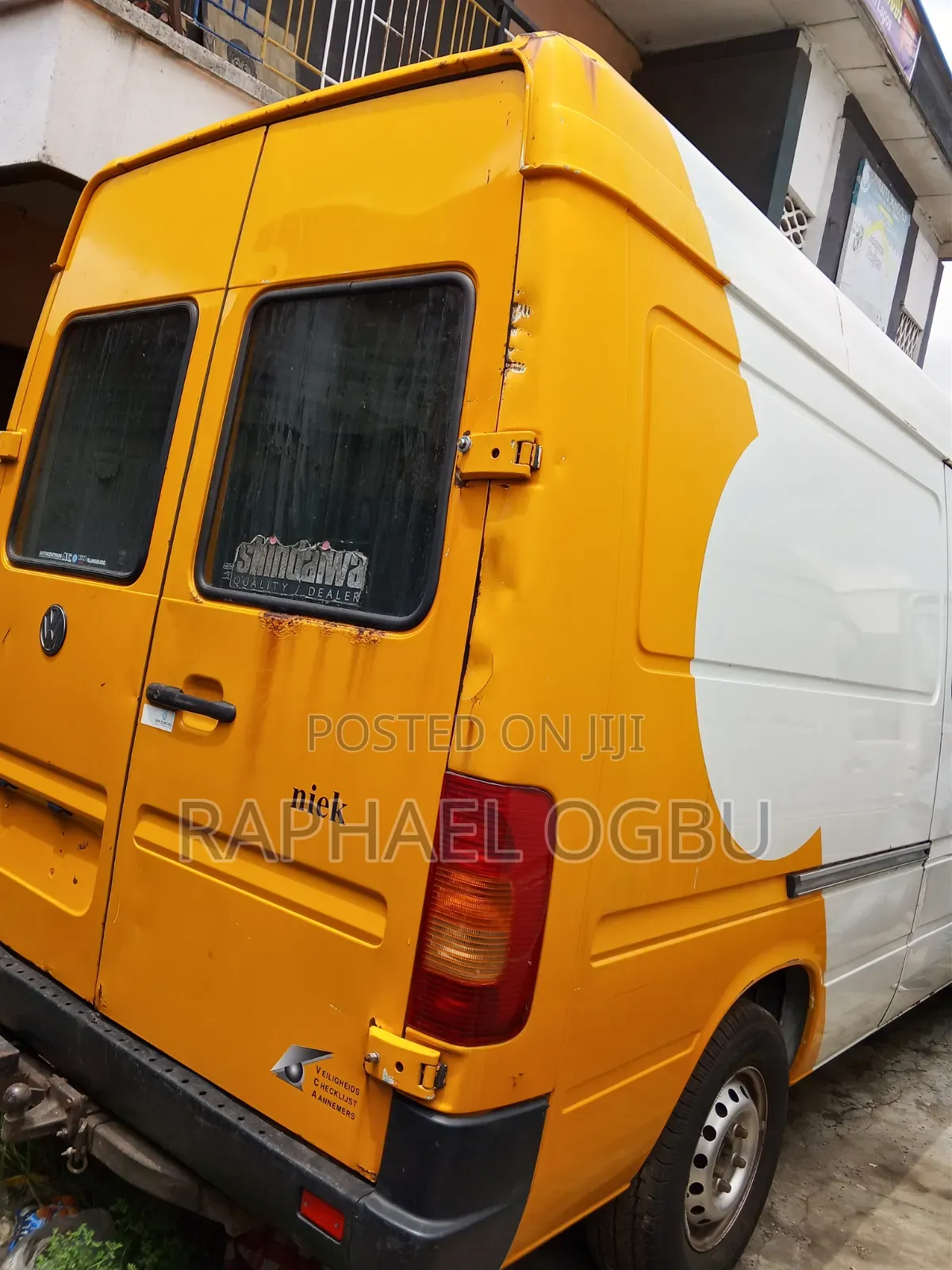 Volkswagen LT 2000 White