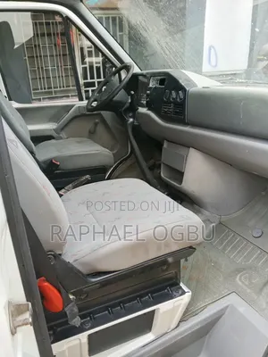 Volkswagen LT 2000 White