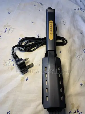 Professional Hair Straightener — Fast Thermal Conductivity