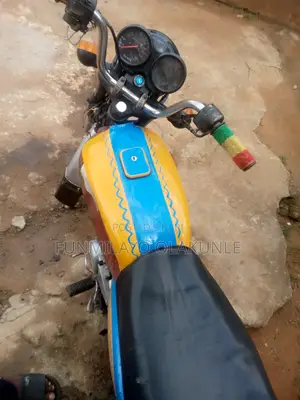 Bajaj Boxer 2020 Red