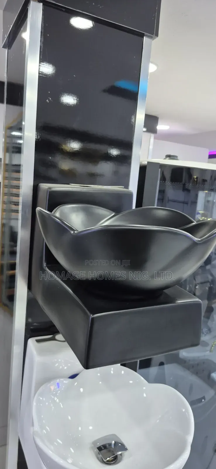 Dinning Basin Black