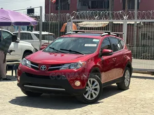 Toyota RAV4 Limited AWD (2.5L 4cyl 6A) 2016 Red