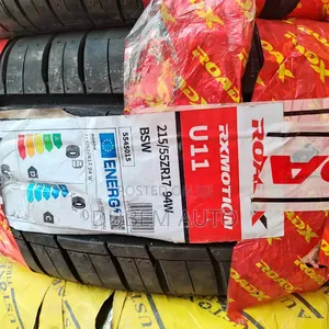 215/55r17 Roadx Tire