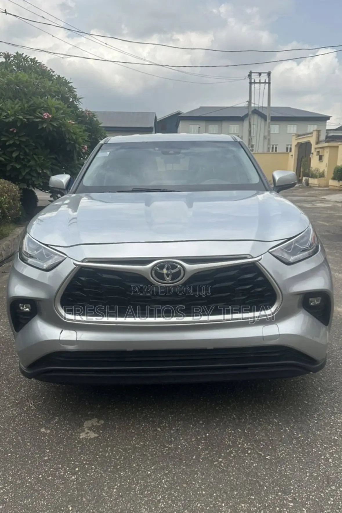 Toyota Highlander LE 2021 Silver