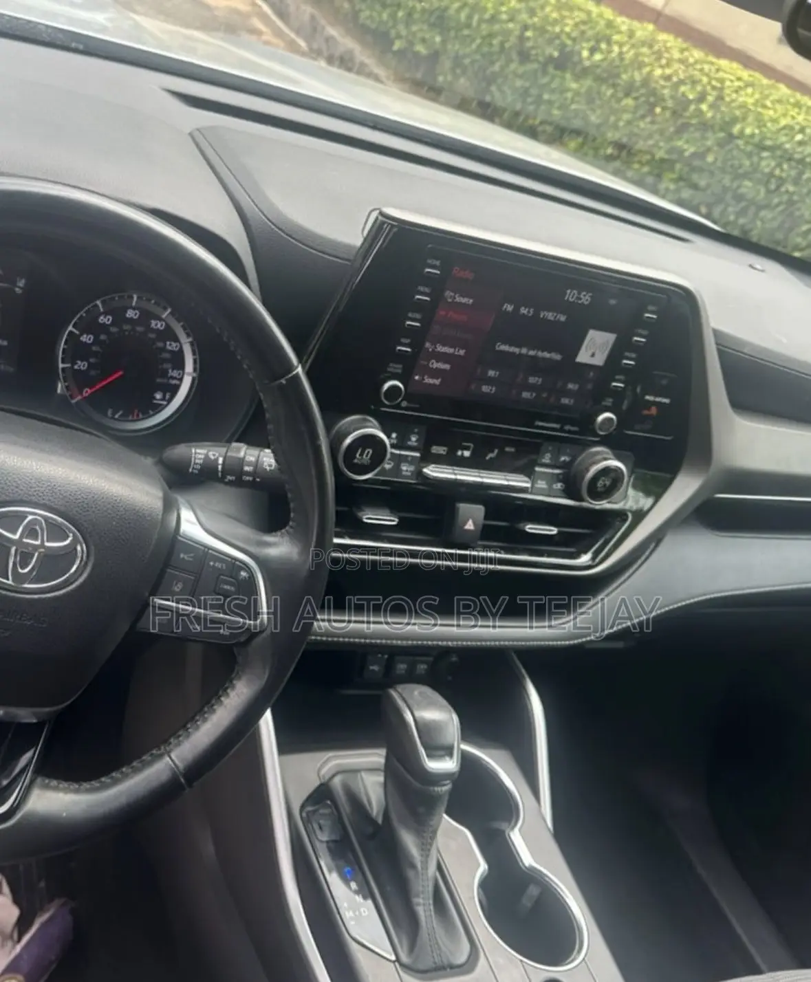 Toyota Highlander LE 2021 Silver