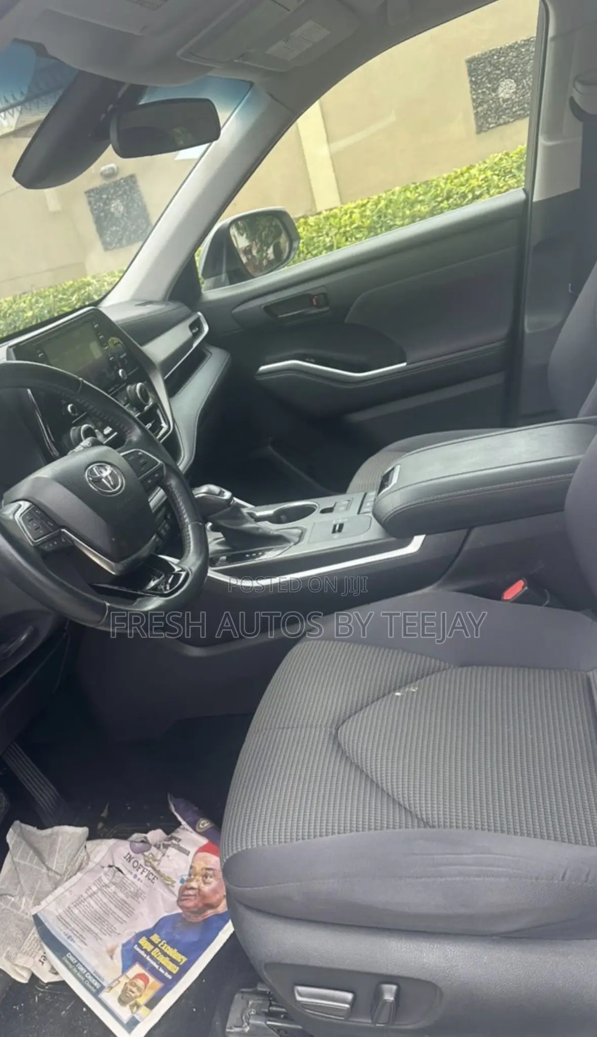 Toyota Highlander LE 2021 Silver