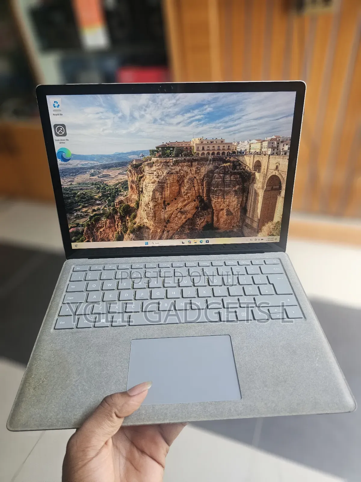 Laptop Microsoft Surface Laptop 8GB Intel Core i5 SSD 256GB