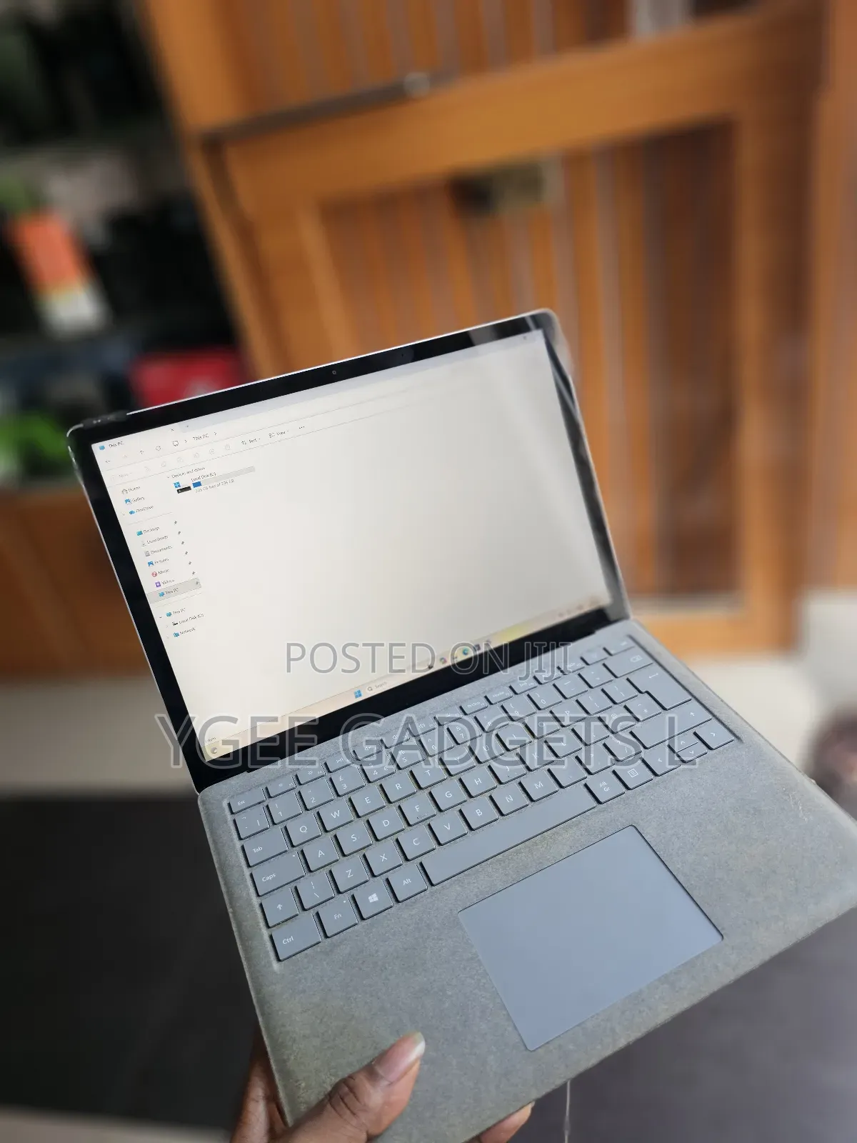 Laptop Microsoft Surface Laptop 8GB Intel Core i5 SSD 256GB