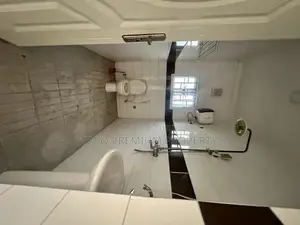 3bdrm Duplex in Forces Avenue, Old GRA for rent