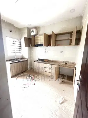 3bdrm Block of Flats in Wuye Main, Abuja . for rent