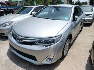 Toyota Camry 2014 Silver