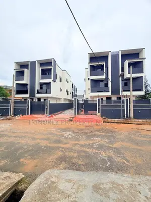 5bdrm Duplex in Ikeja for sale