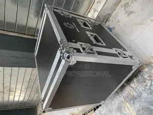 12unit Covered Amplifier Rack