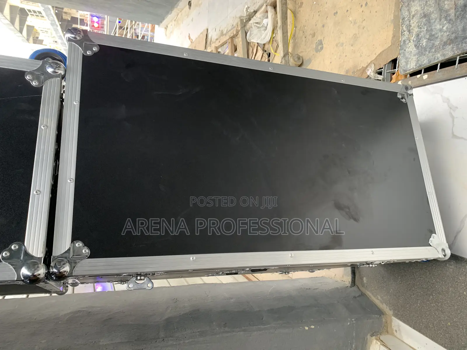 21unit Covered Amplifier Rack