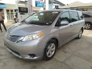 Toyota Sienna 2015 Gray