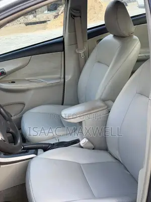 Toyota Corolla 2011 Silver