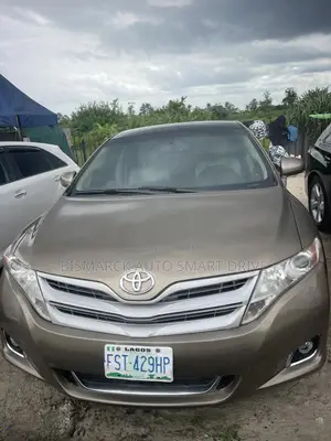 Toyota Venza V6 2012 Gold