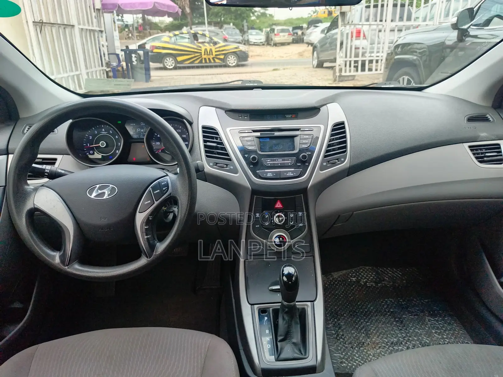 Hyundai Elantra 2015 Silver