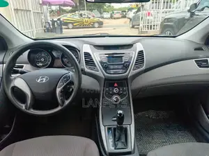 Hyundai Elantra 2015 Silver