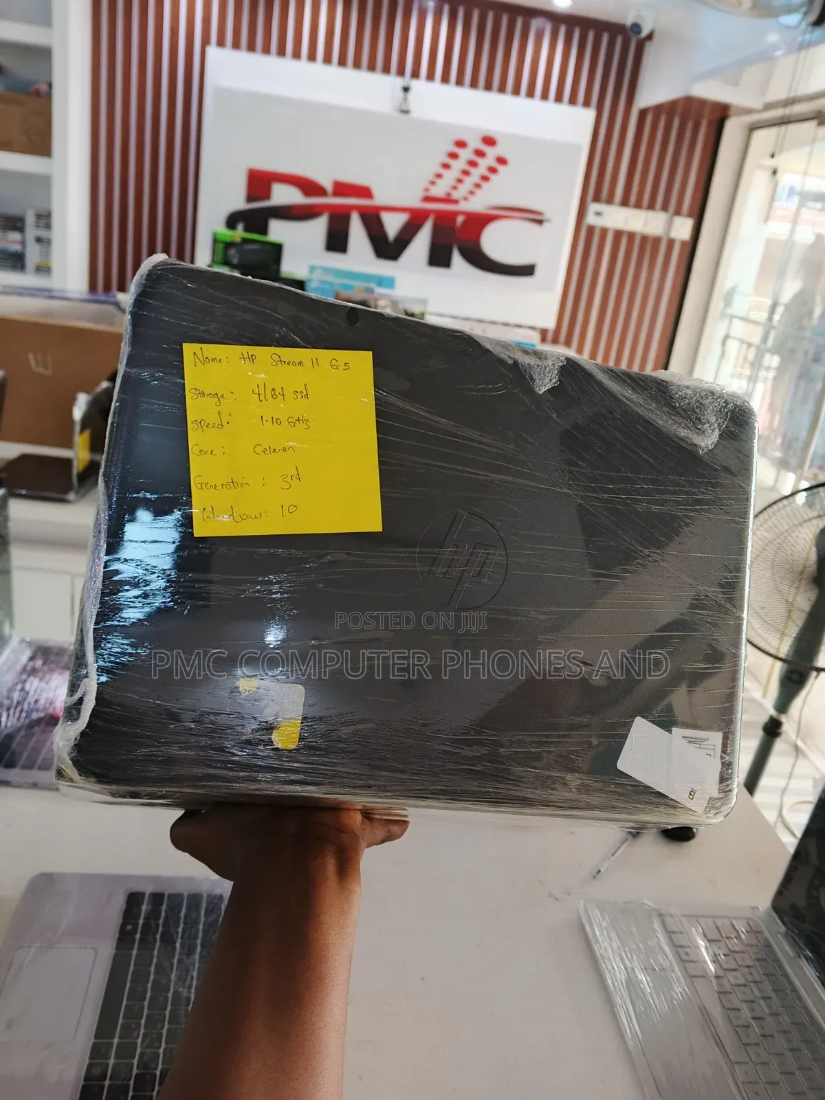 Laptop HP Stream Laptop 4GB Intel Celeron SSD 60GB