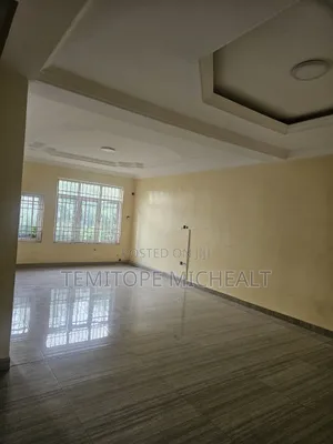 3bdrm Townhouse / Terrace in Main Maita, Maitama for rent