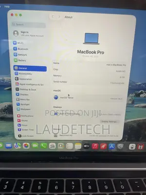 Laptop Apple MacBook Pro 2022 M2 8GB Apple M2 SSD 256GB
