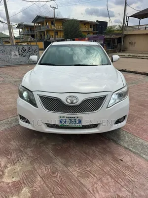 Toyota Camry LE 4dr Sedan (2.5L 4cyl 6AM) 2010 White