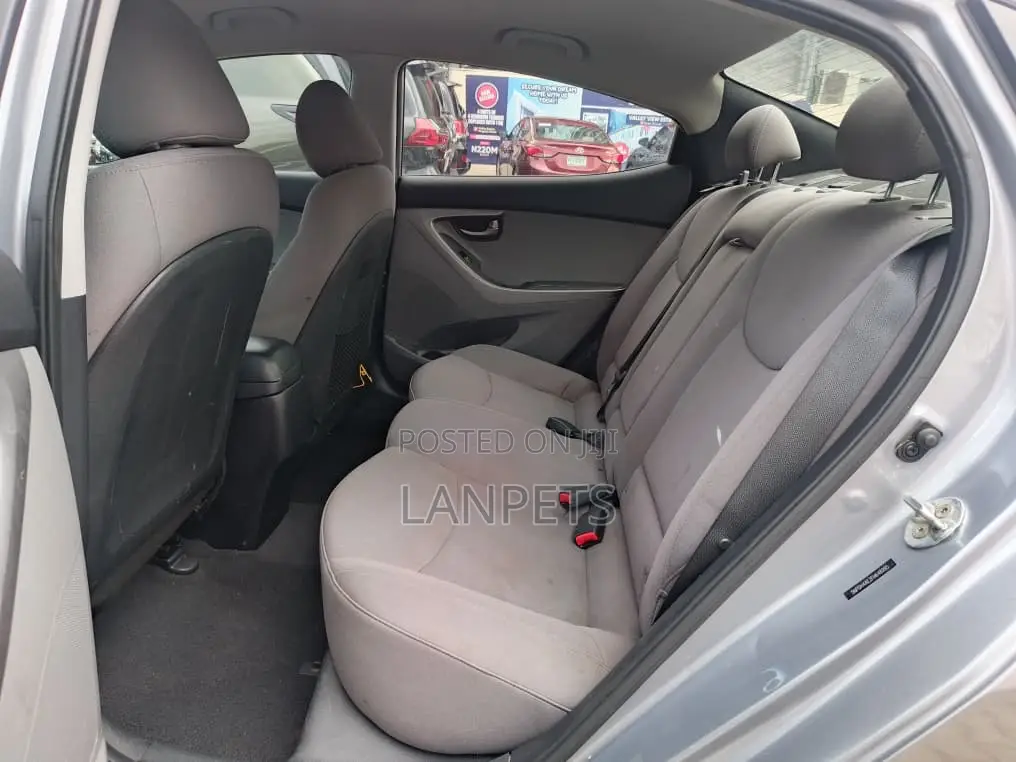 Hyundai Elantra 2015 Silver